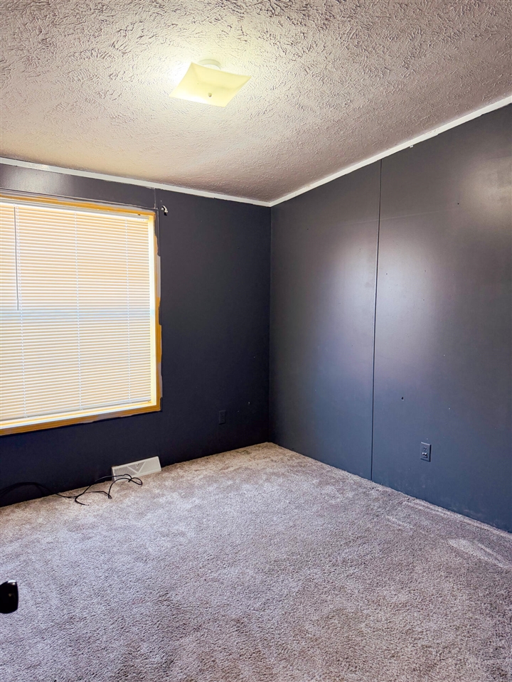 2040 Reo Avenue Property Photo 6
