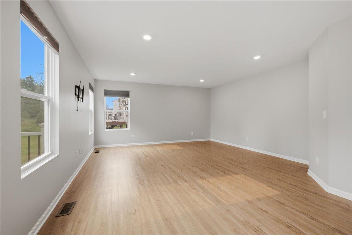 247 Sandhill Court Property Photo 19
