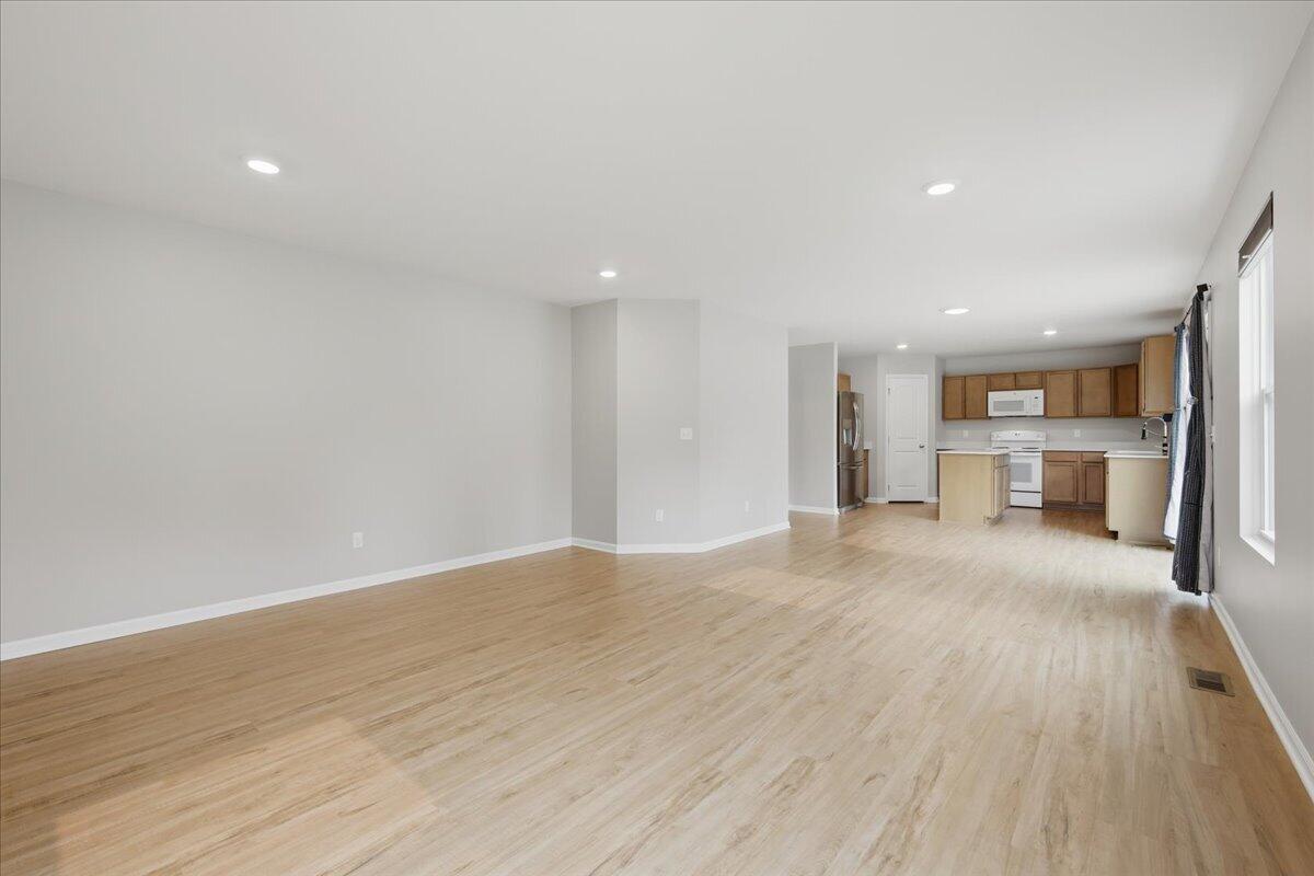 247 Sandhill Court Property Photo 21