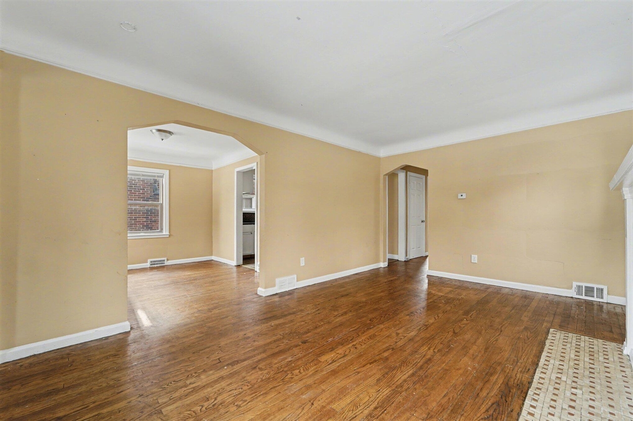 12511 Riad Street Property Photo 3