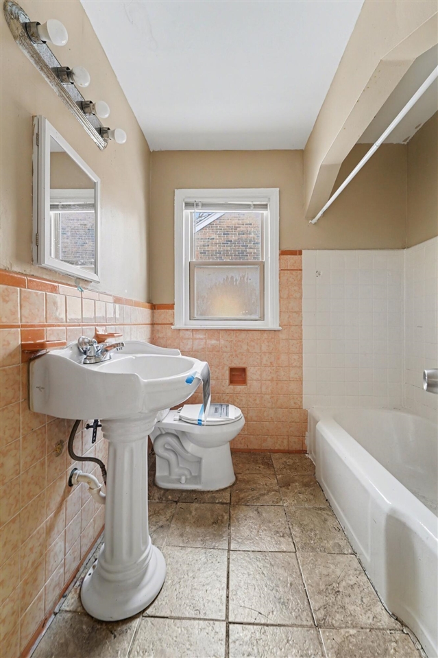 12511 Riad Street Property Photo 7
