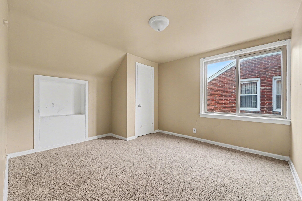 12511 Riad Street Property Photo 11