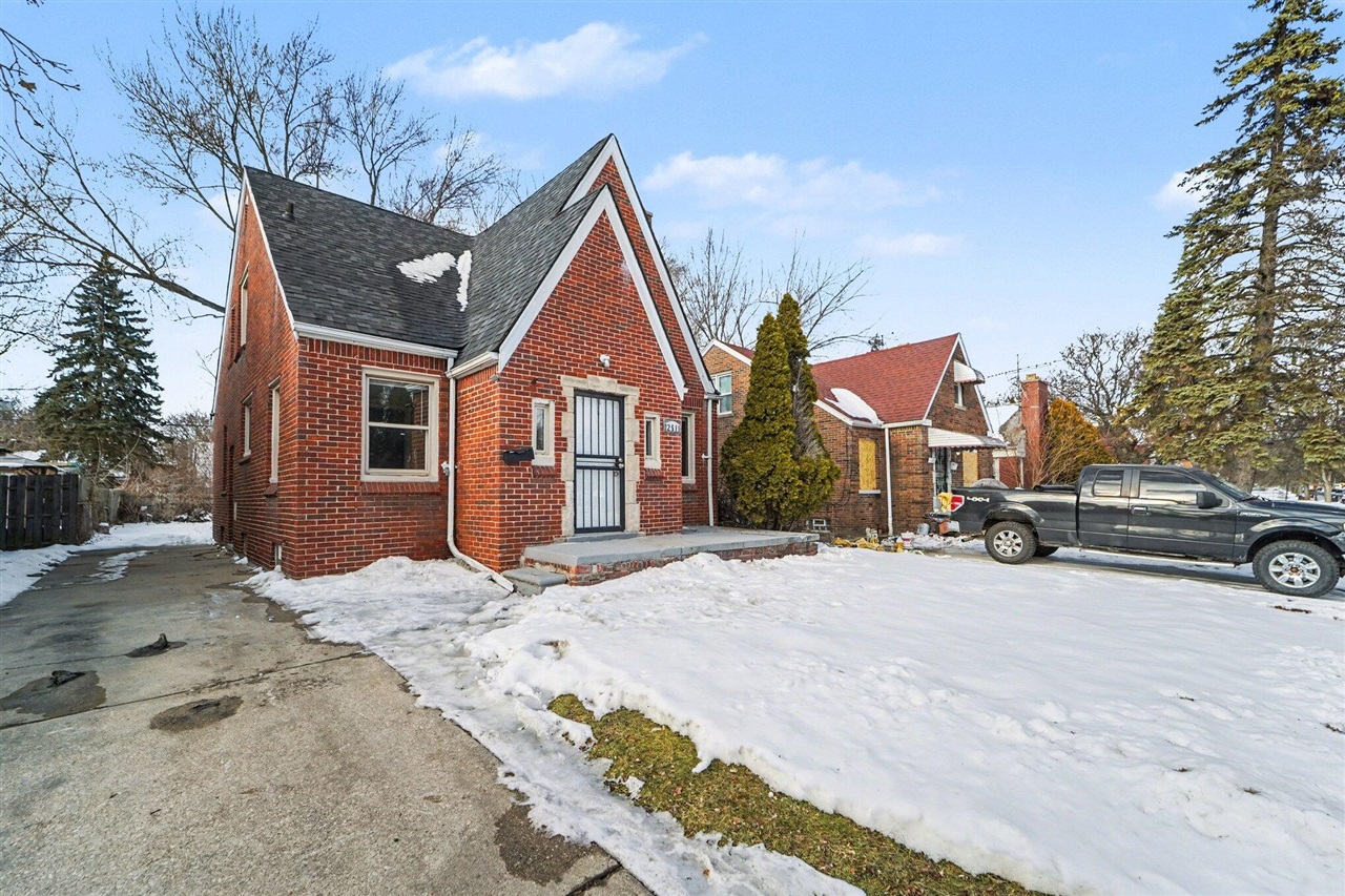 12511 Riad Street Property Photo 14