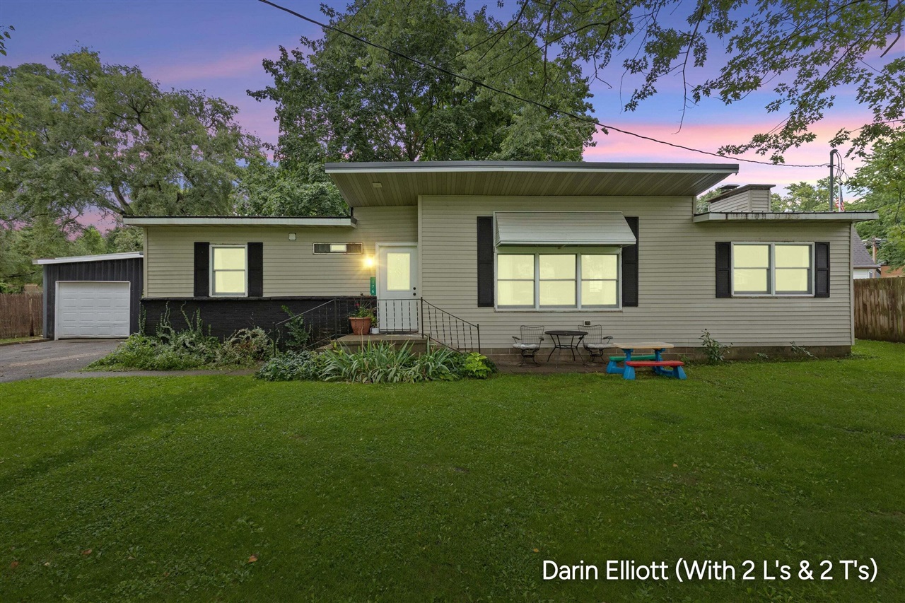 176 N State Street Property Photo 1