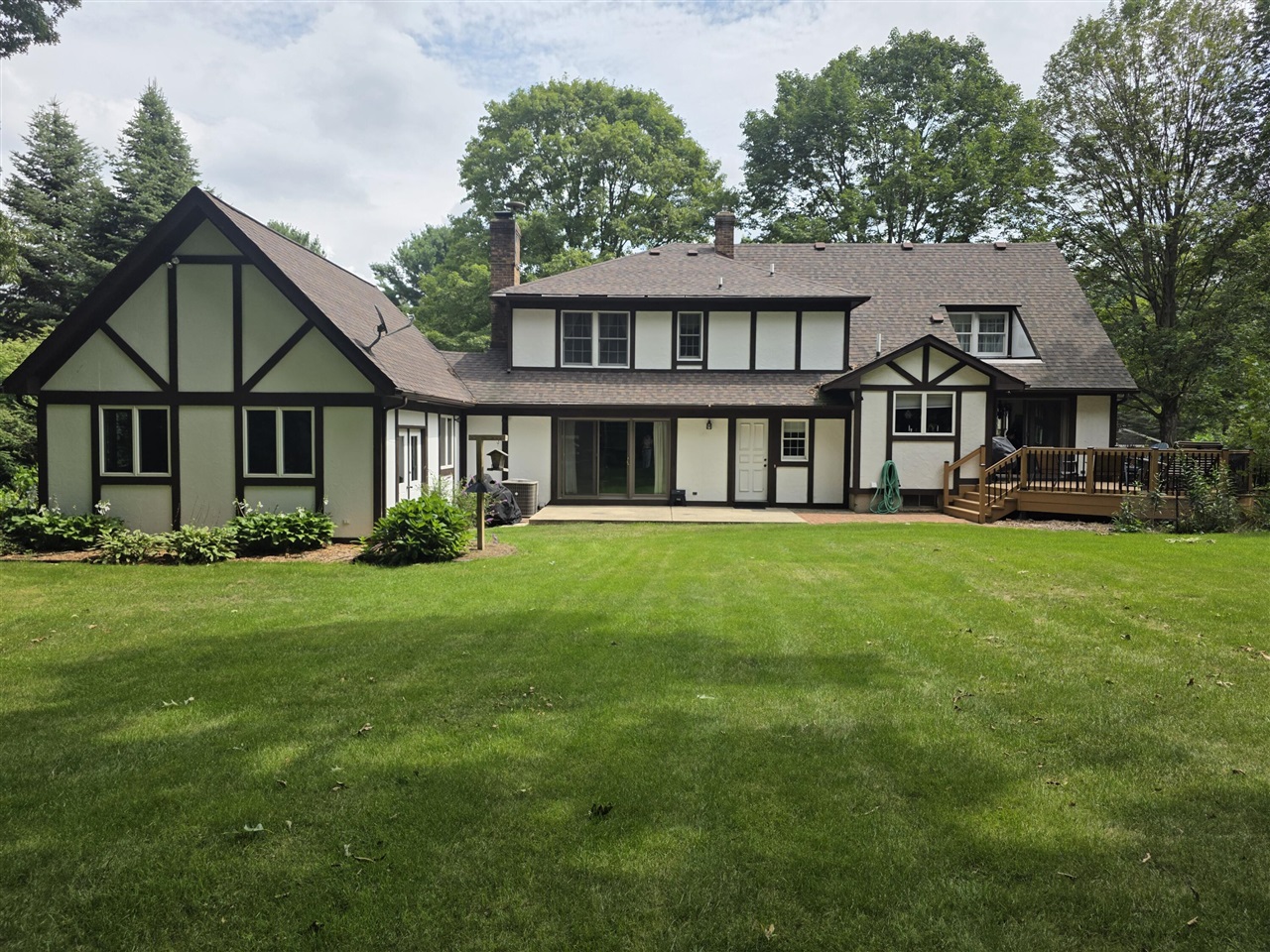 5163 Burning Tree Road Property Photo 3