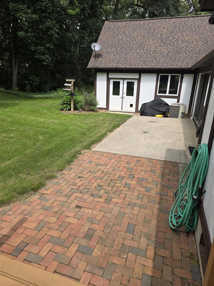 5163 Burning Tree Road Property Photo 7