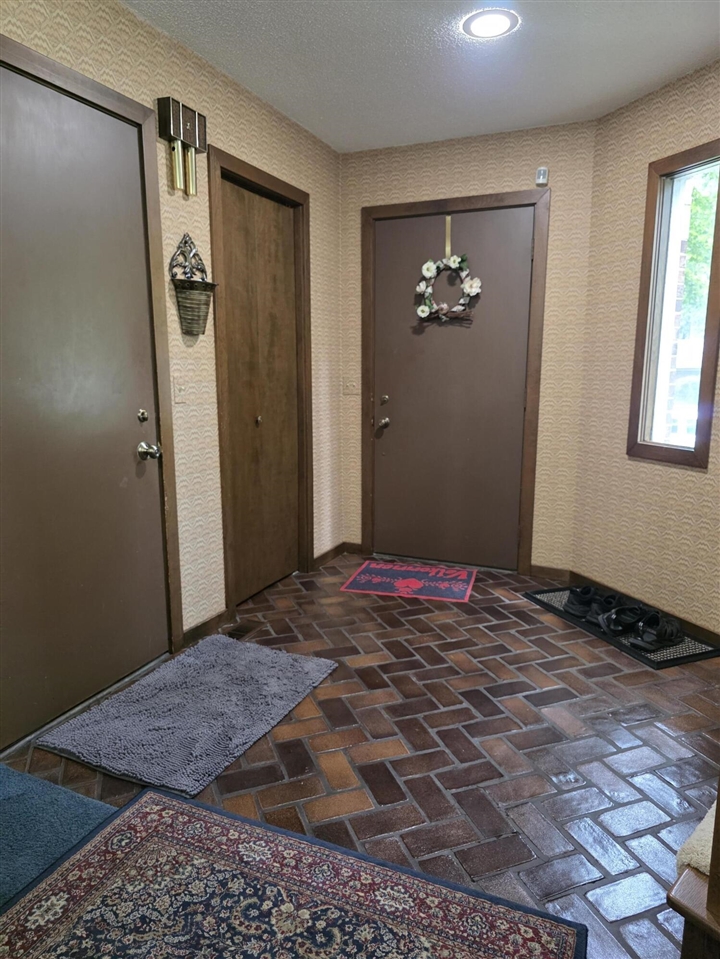5163 Burning Tree Road Property Photo 9