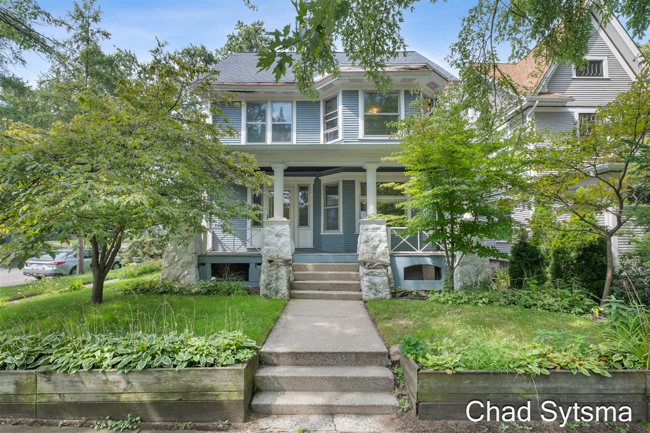 219 Carroll Avenue Property Photo 1