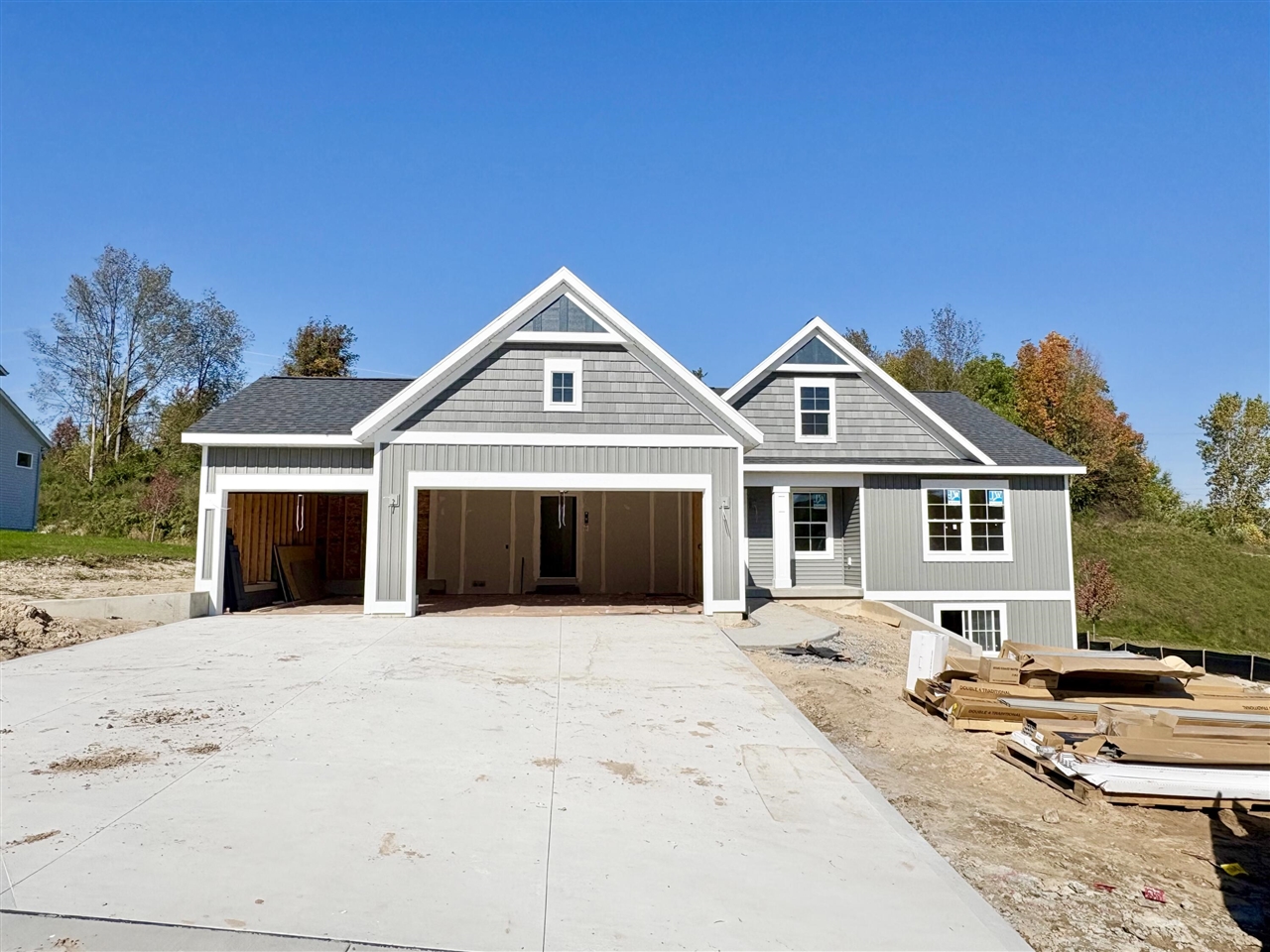5925 Valley Point Drive Property Photo 1