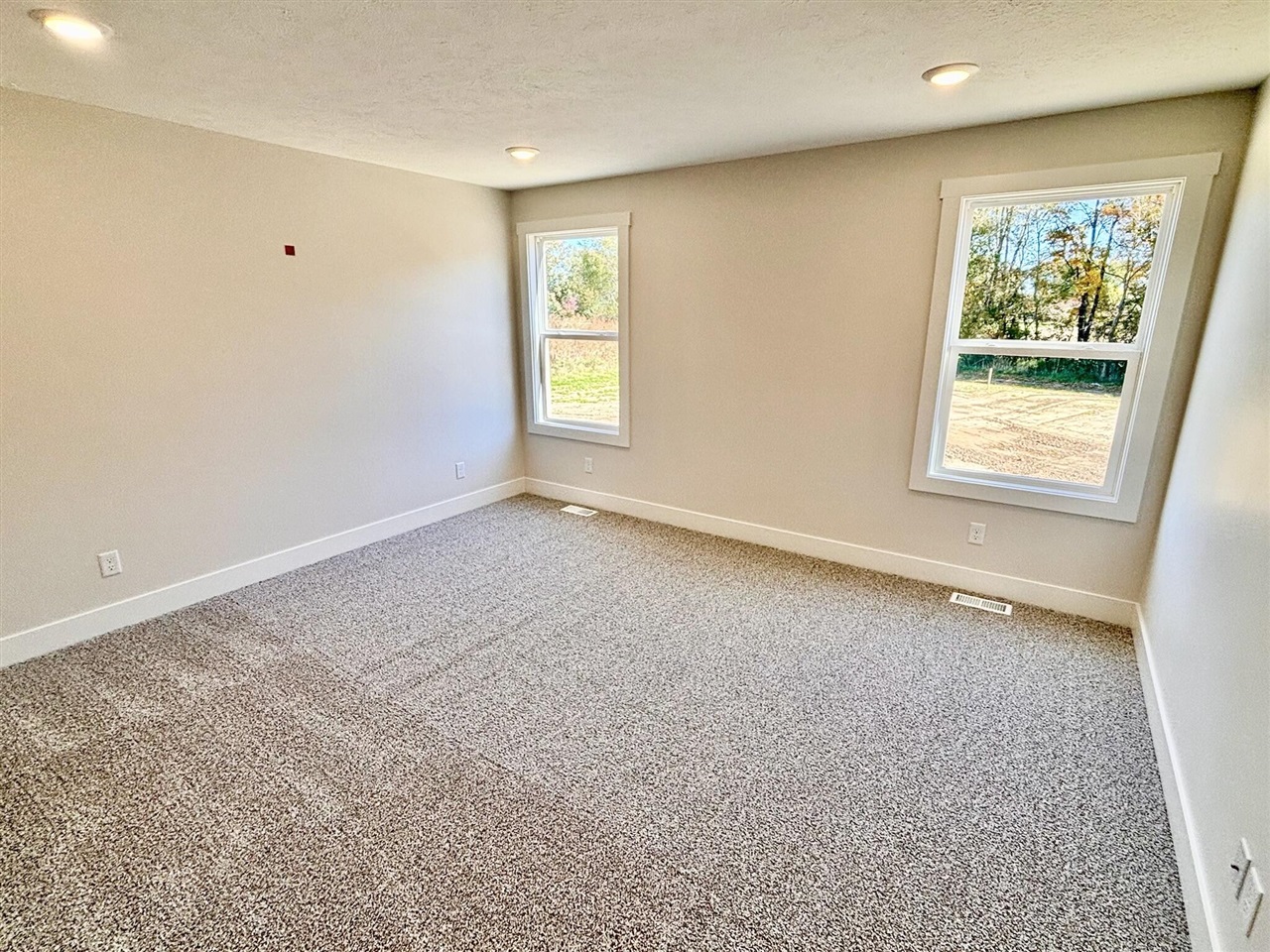708 Sunfield Drive Property Photo 8