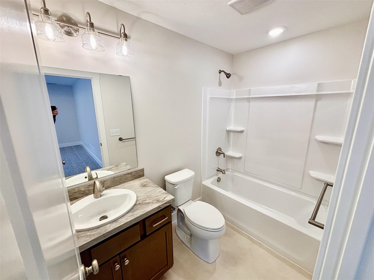 708 Sunfield Drive Property Photo 10
