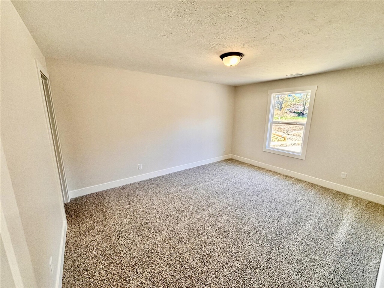 708 Sunfield Drive Property Photo 11