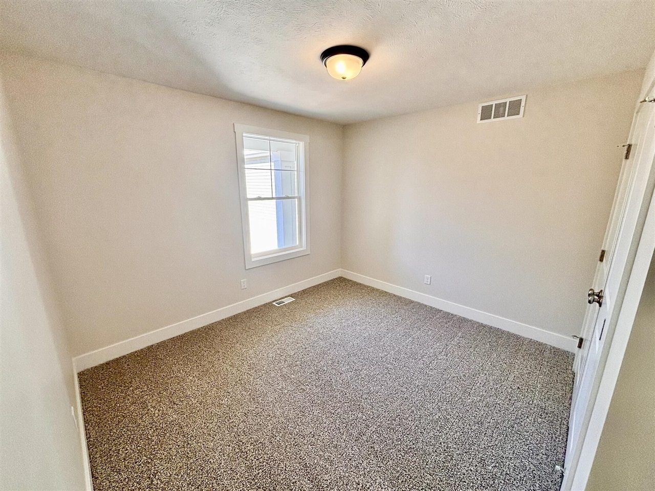 708 Sunfield Drive Property Photo 15