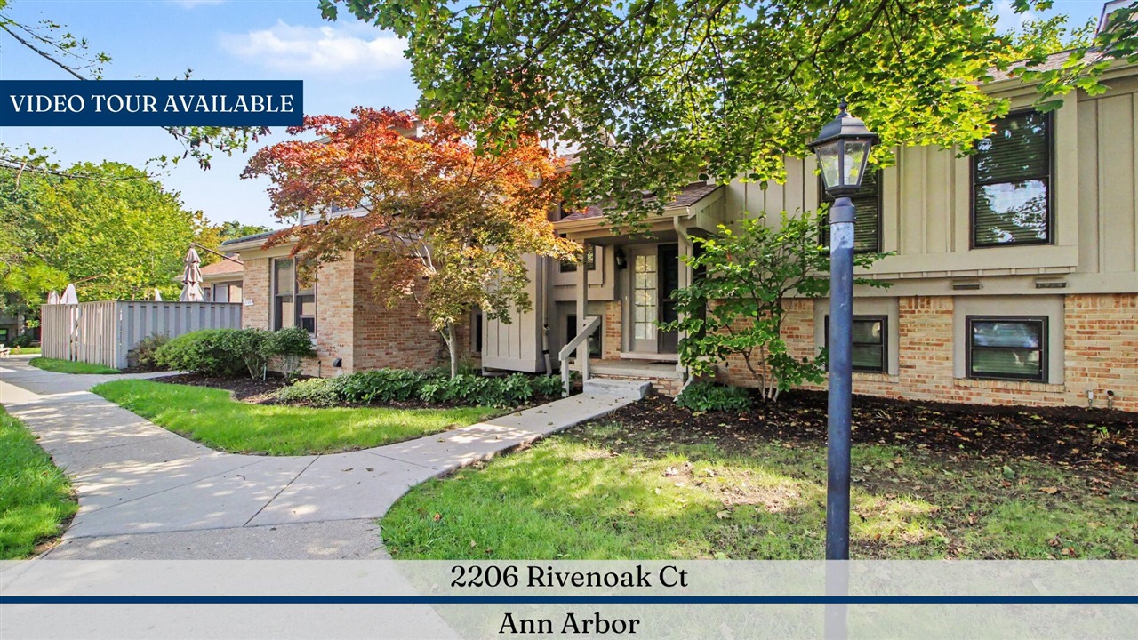 2206 Rivenoak Court Property Photo 1