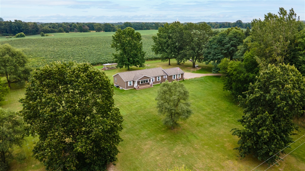 6048 Territorial Road Property Photo 2