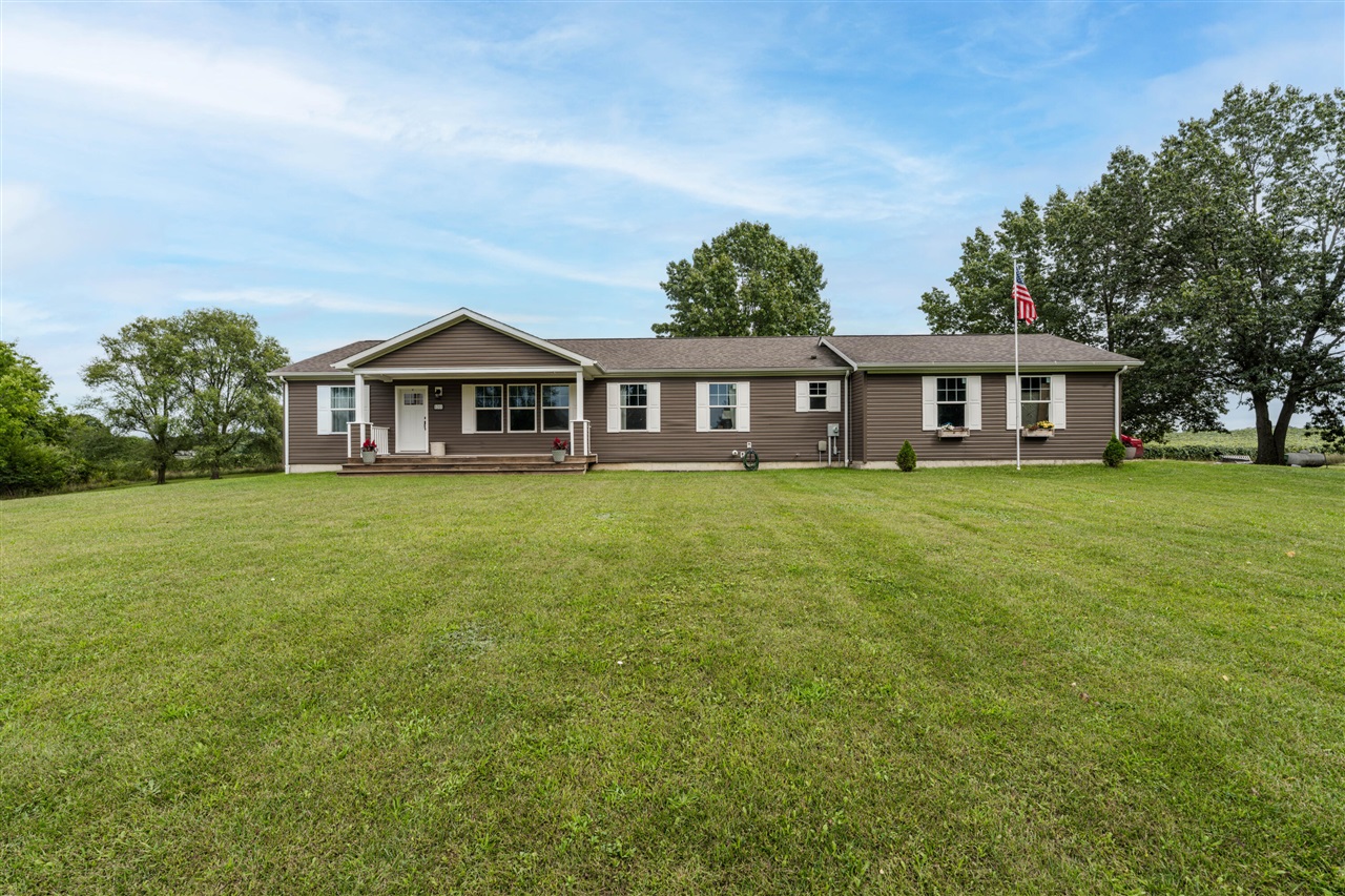 6048 Territorial Road Property Photo 4