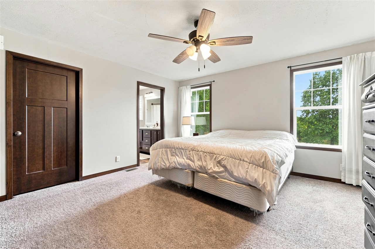 6048 Territorial Road Property Photo 17