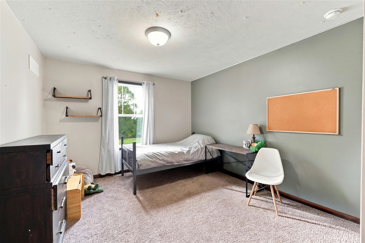 6048 Territorial Road Property Photo 18