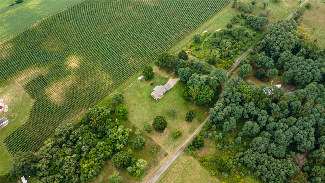 6048 Territorial Road Property Photo 36