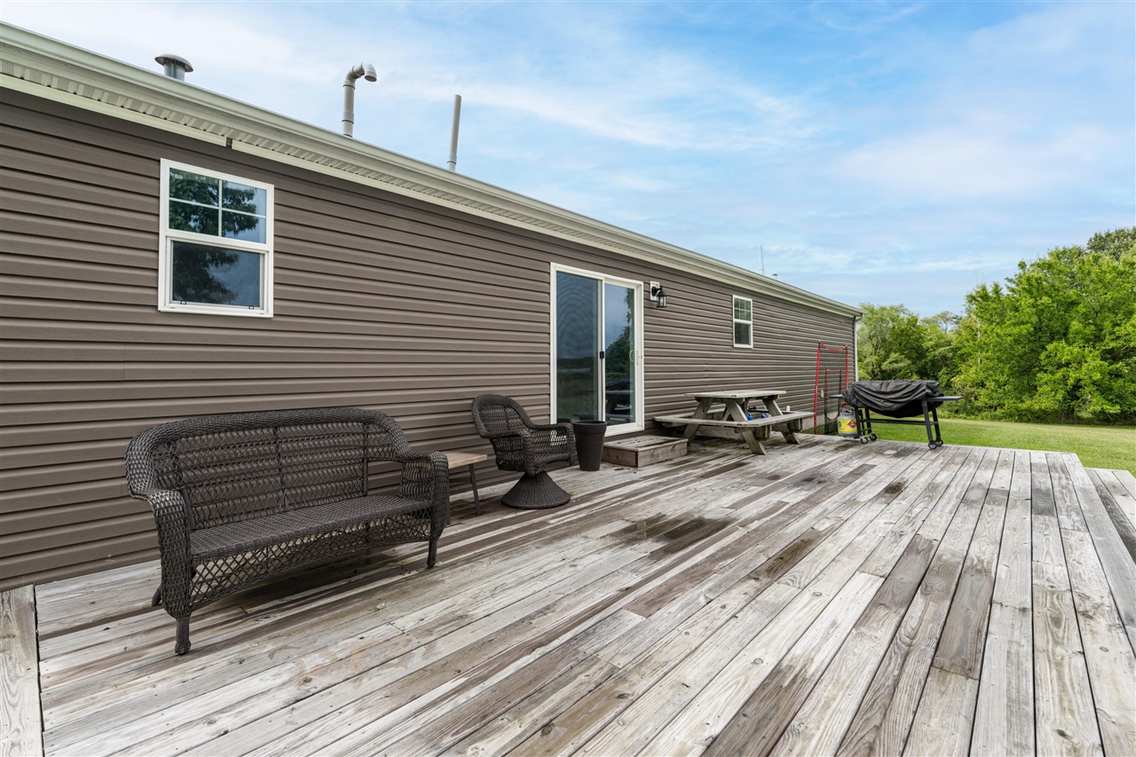 6048 Territorial Road Property Photo 37