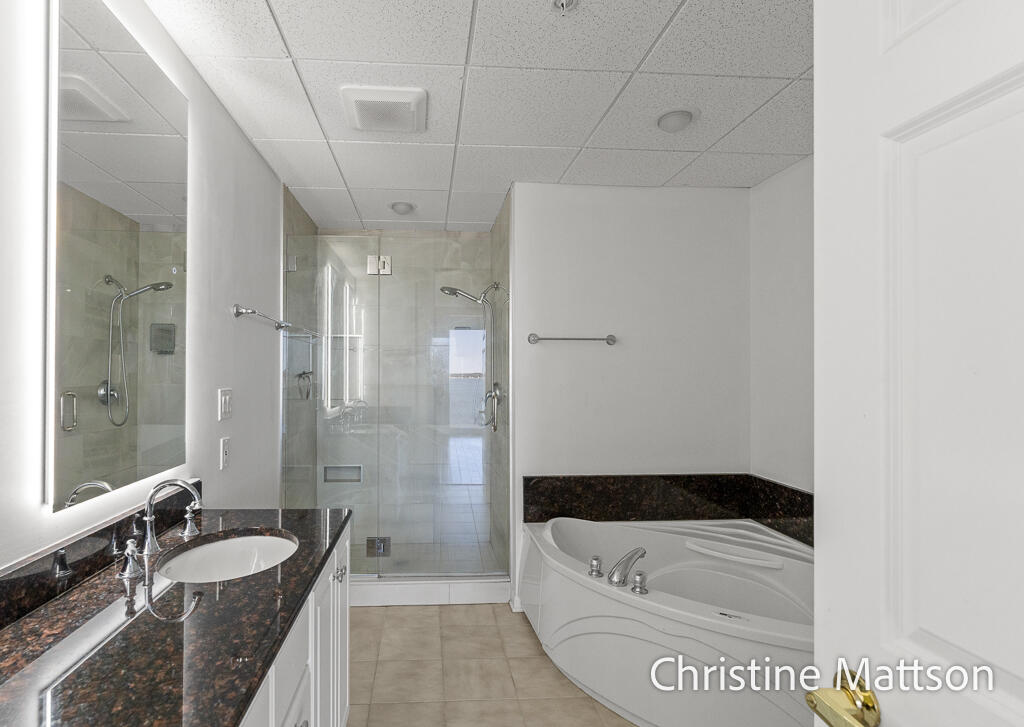 2964 Lakeshore Drive Property Photo 28