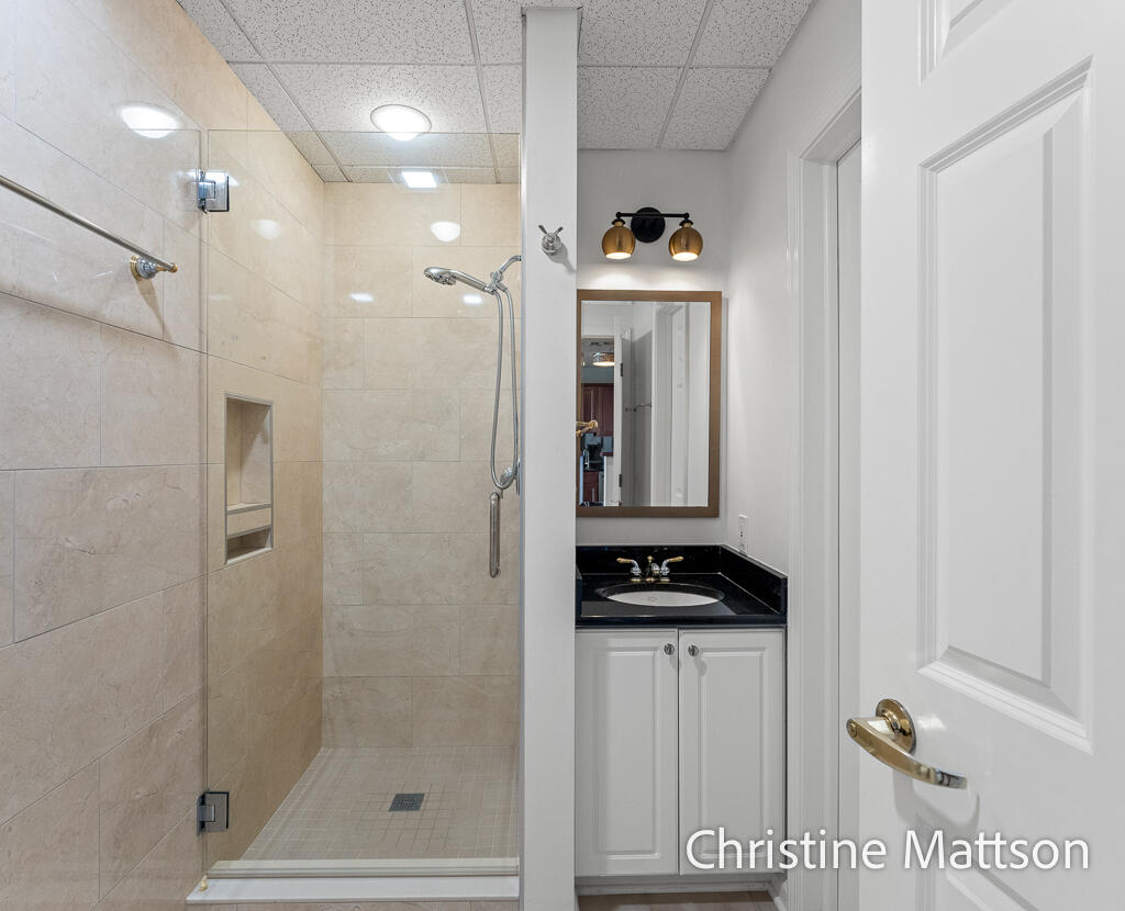 2964 Lakeshore Drive Property Photo 35