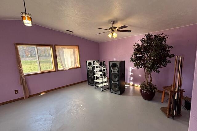 1637 N State Road Property Photo 10
