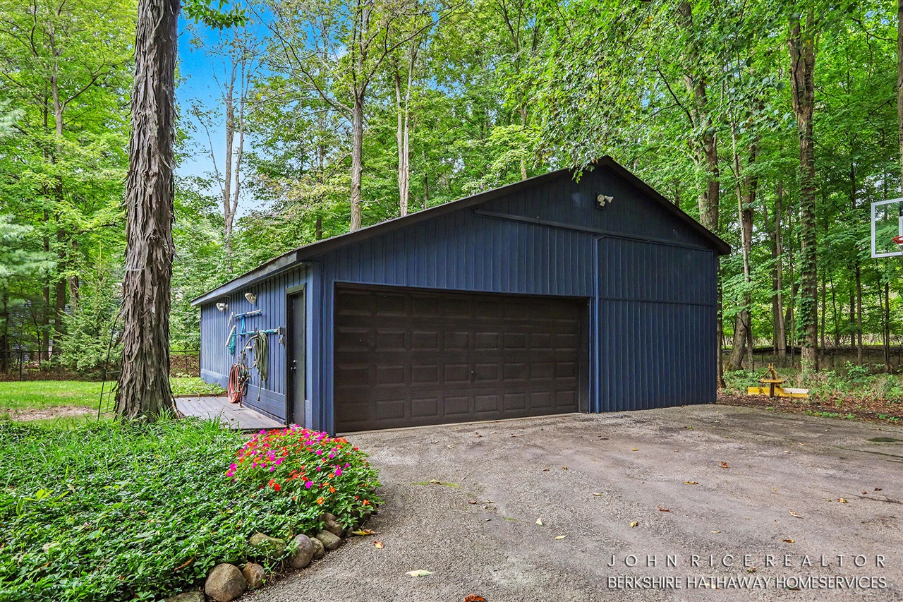 6155 Oakmont Landing Property Photo 14