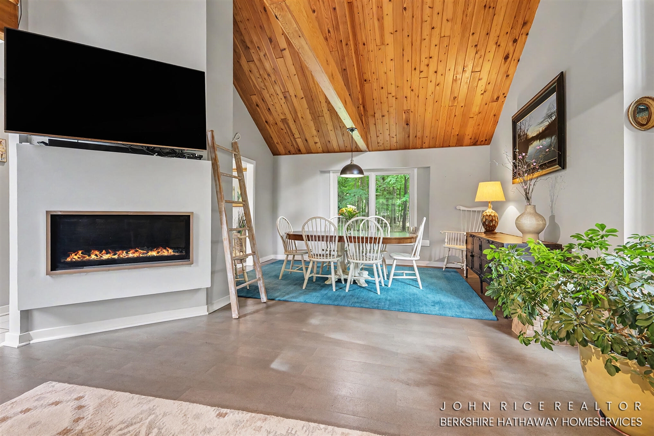 6155 Oakmont Landing Property Photo 16