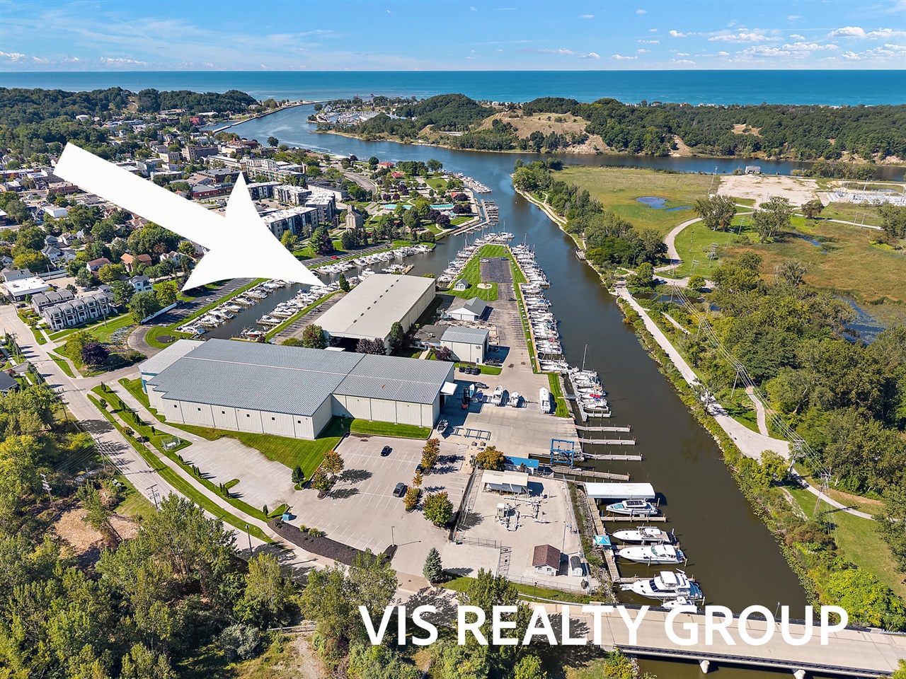 135 Wharfside Property Photo 3