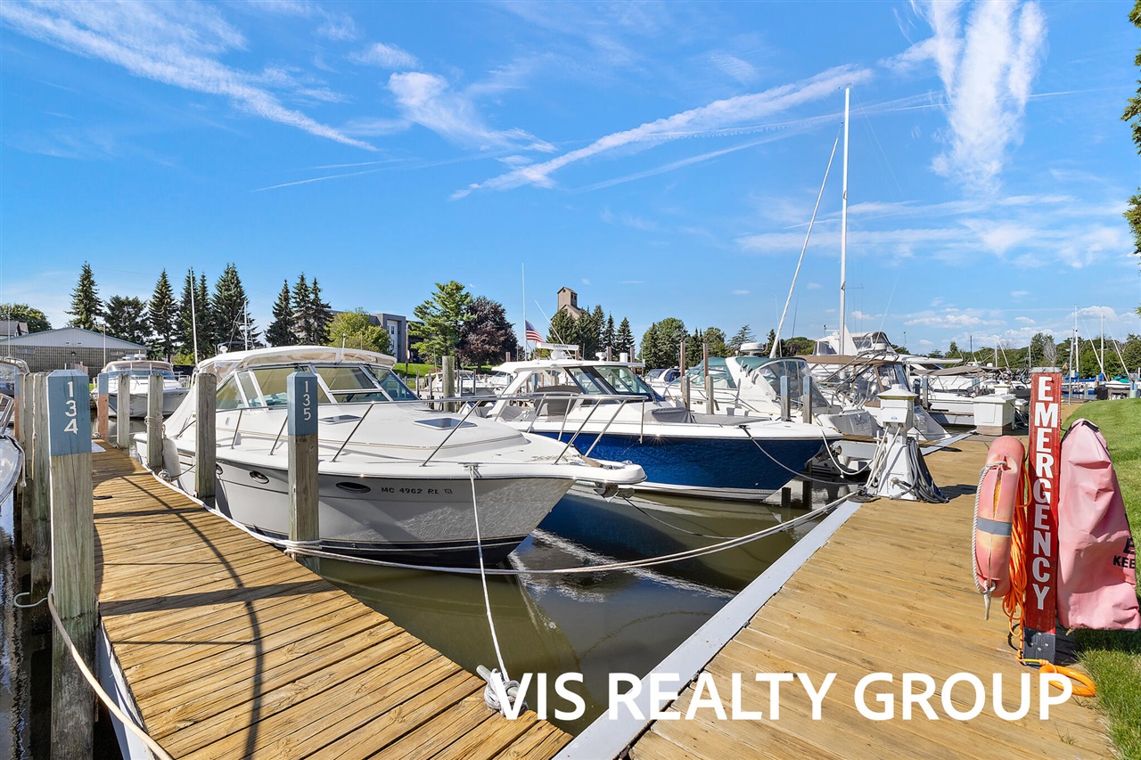 135 Wharfside Property Photo 7