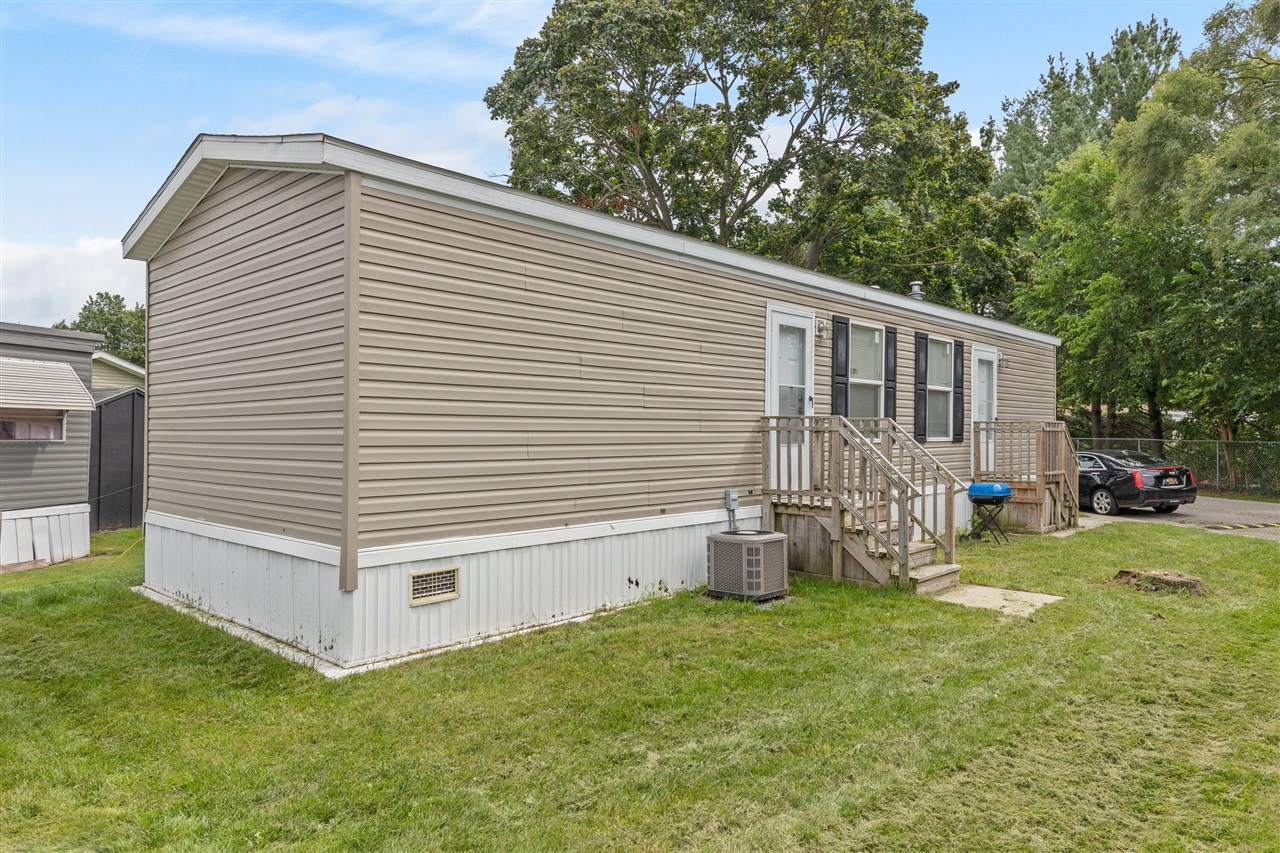 195 S Green Meadow Street Property Photo 6