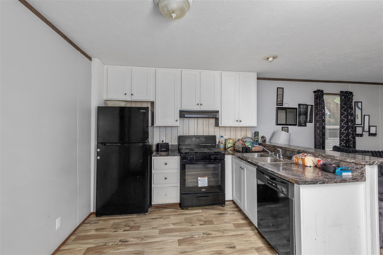 195 S Green Meadow Street Property Photo 11