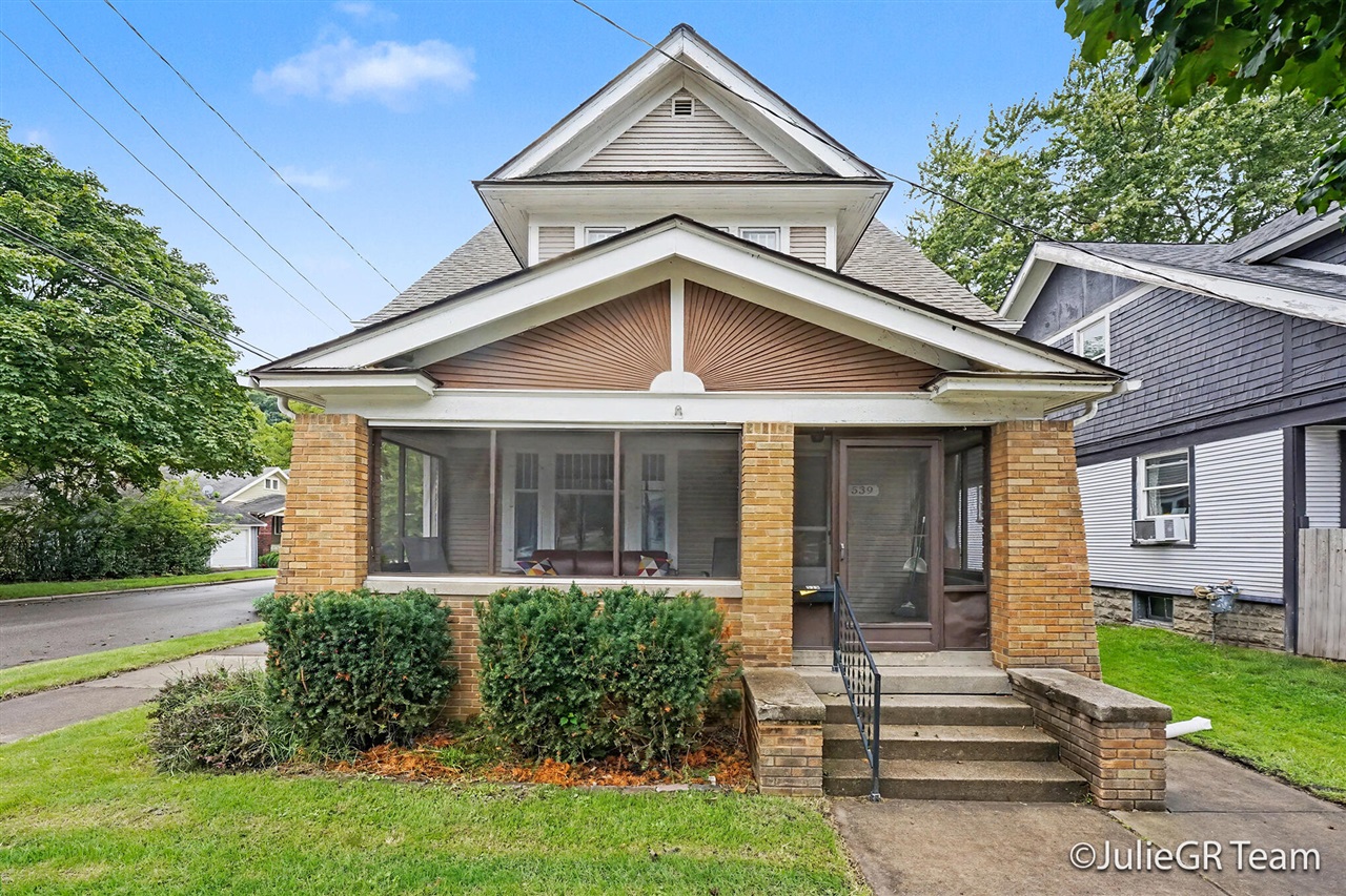 539 Garfield Avenue Property Photo 2