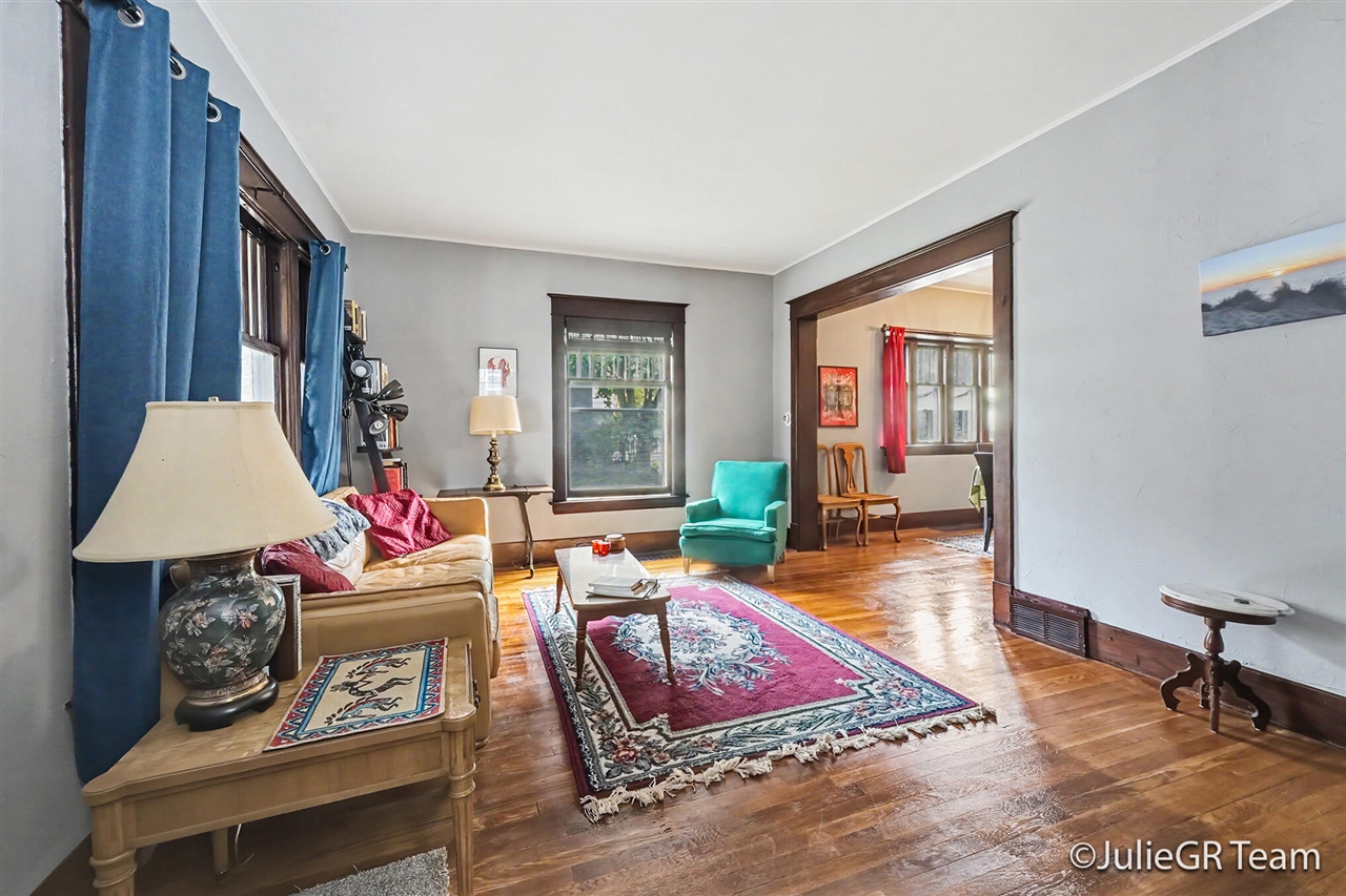 539 Garfield Avenue Property Photo 4
