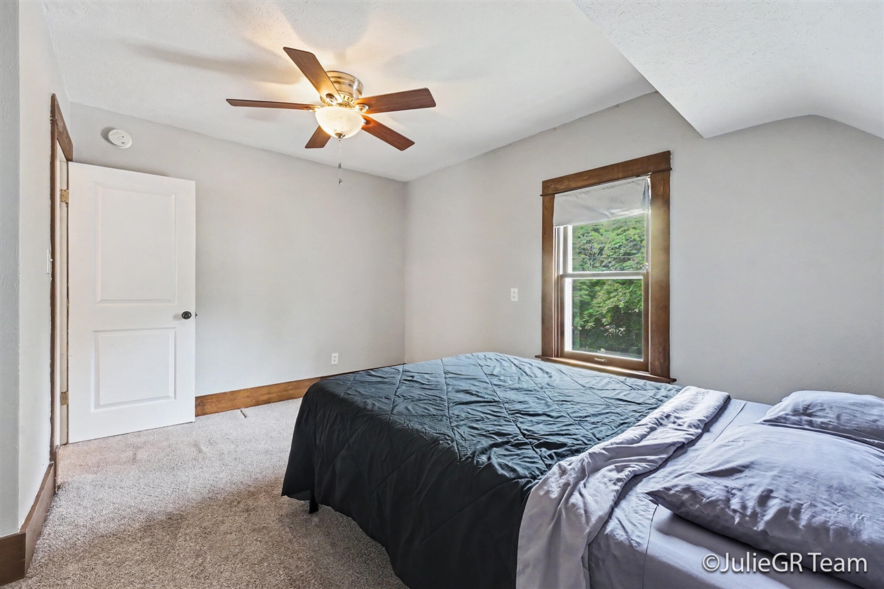 539 Garfield Avenue Property Photo 18
