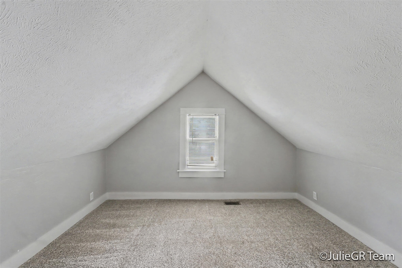 539 Garfield Avenue Property Photo 19