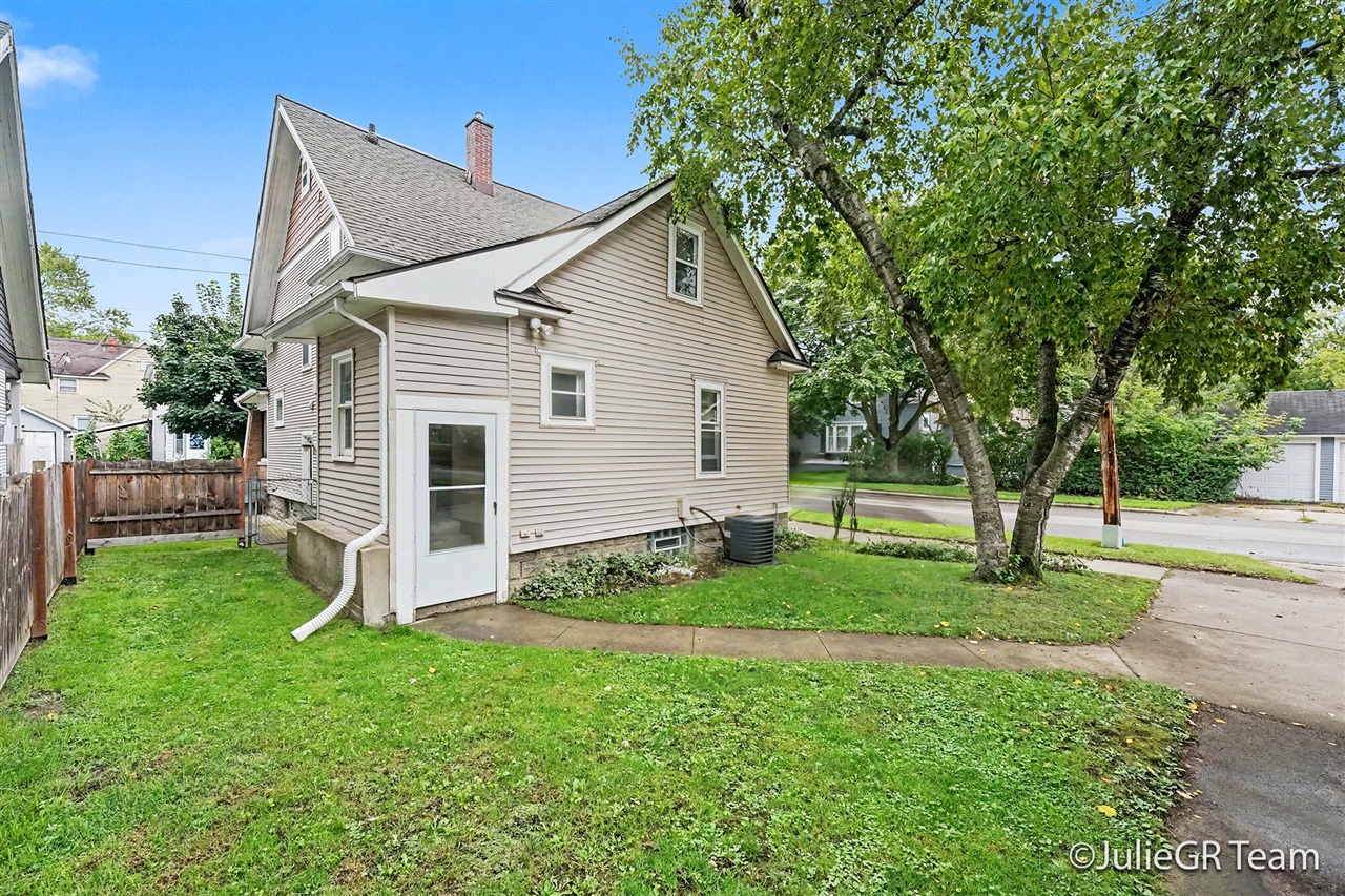 539 Garfield Avenue Property Photo 25