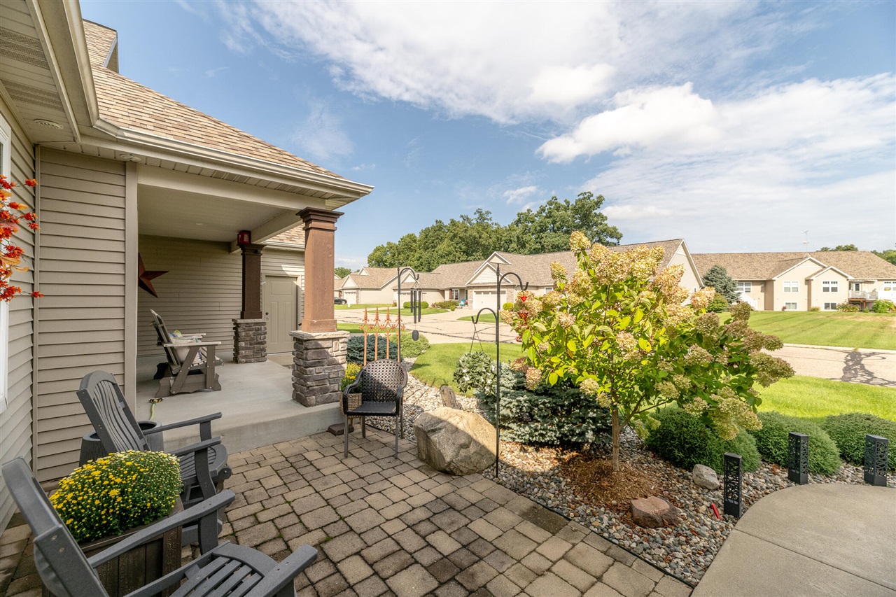 56430 Terra Vista Boulevard Property Photo 2