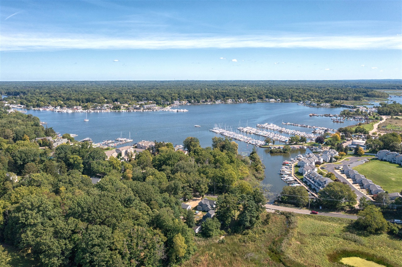 300 Ferry Street Property Photo 2