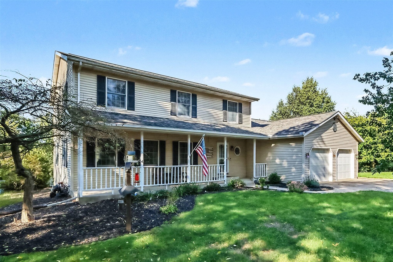 10154 Paw Paw Lake Drive Property Photo 1