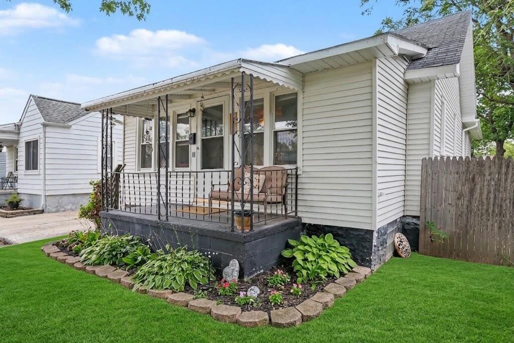 1764 Euclid Street Property Photo 1