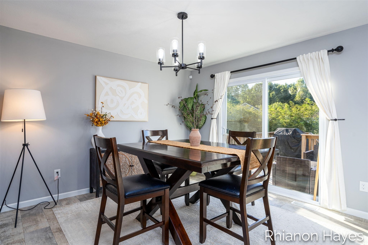 10894 Vine Leaf Circle Property Photo 6