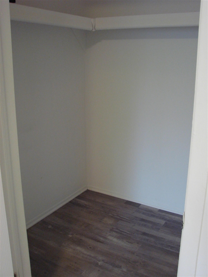 45250 Keding Street Property Photo 18