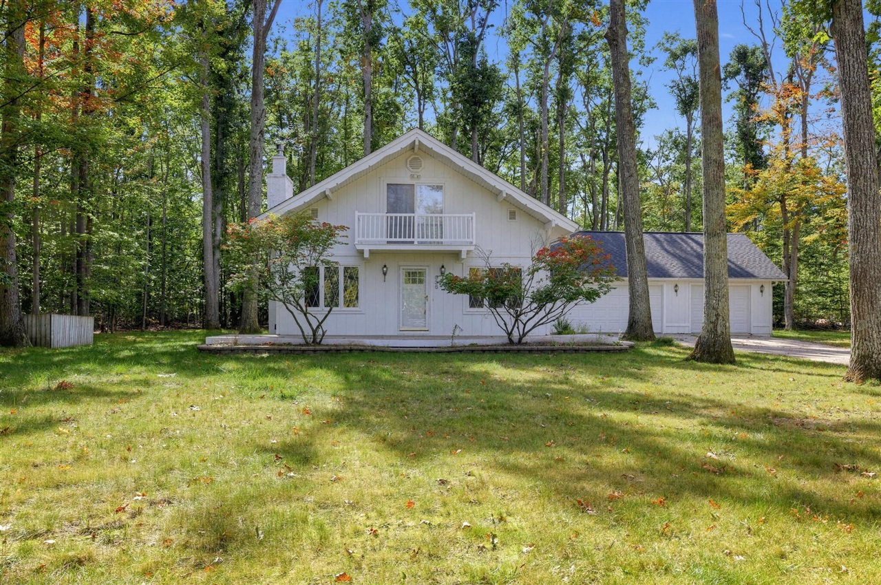 635 Michaywe Drive Property Photo 1