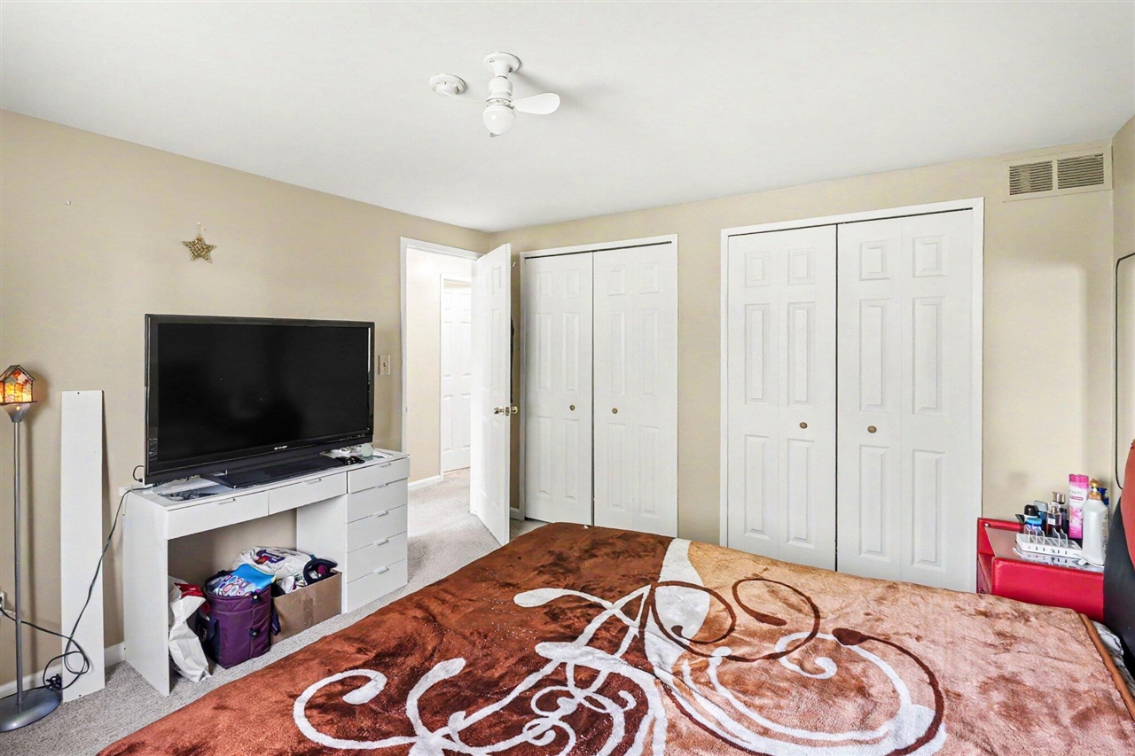 2041 W Franklin Drive Property Photo 7