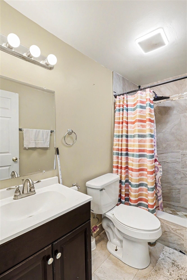 2041 W Franklin Drive Property Photo 11