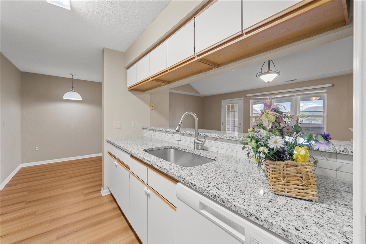 1755 Weatherstone Drive Property Photo 4