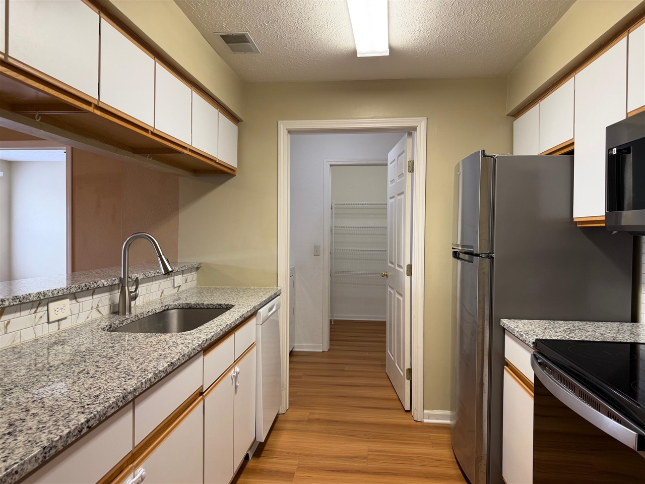 1755 Weatherstone Drive Property Photo 6