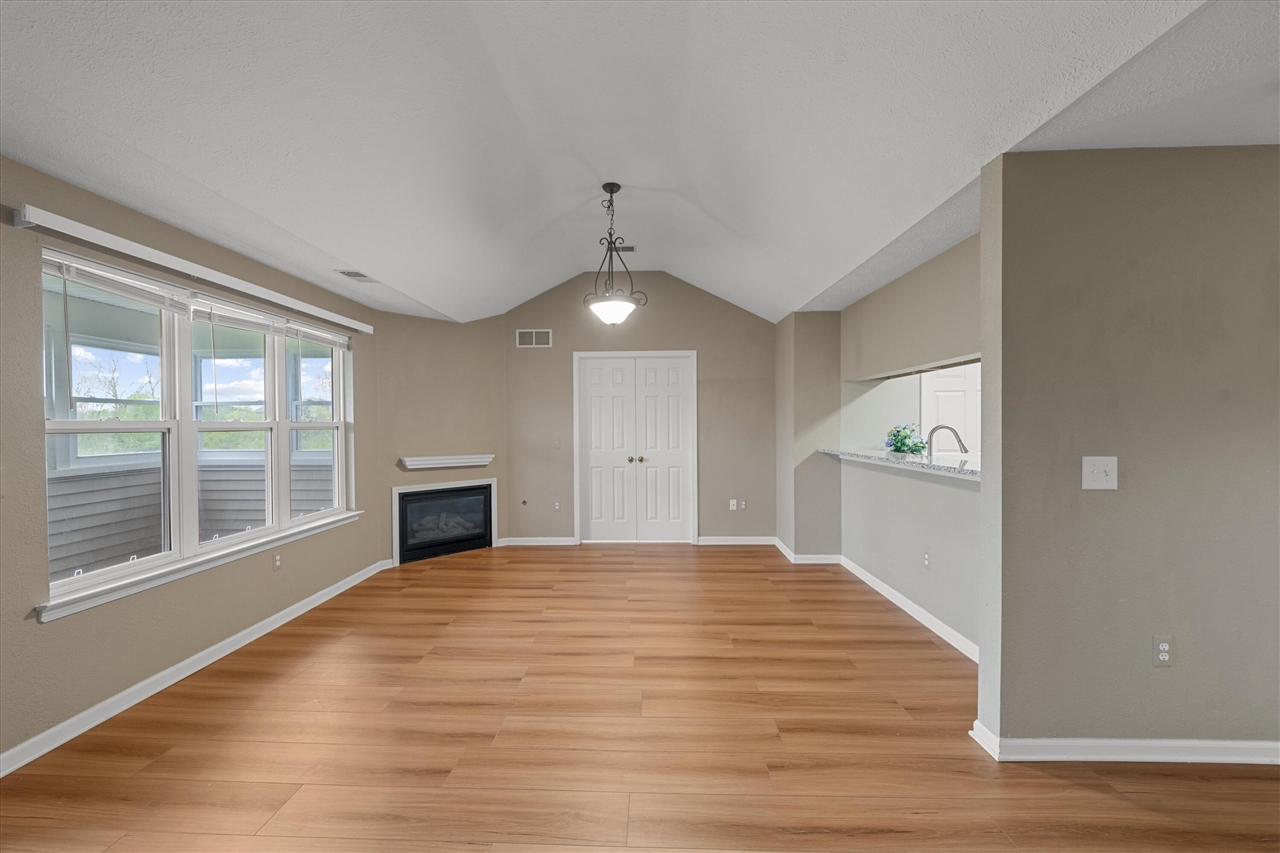 1755 Weatherstone Drive Property Photo 11